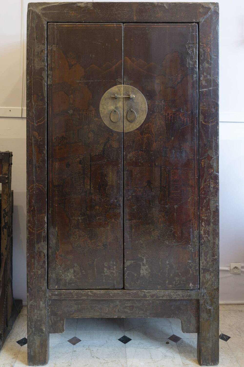 Chinese wardrobe with painted decoration – Shanxi Province, early 20th century