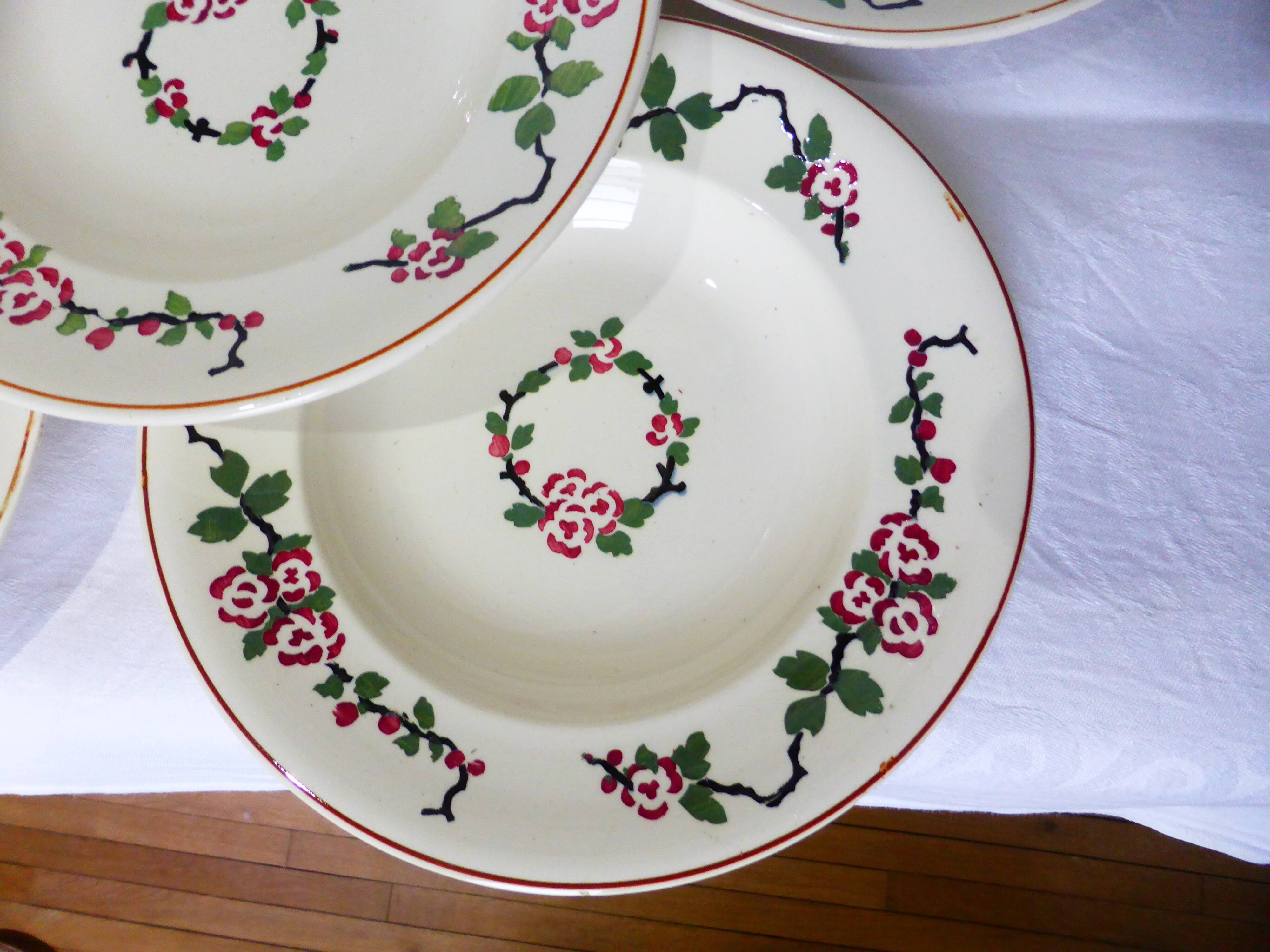 5 Longwy soup plates, Aupébines model