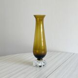 Vase soliflore en verre jaune ambré translucide, pied en forme fleur stylisée