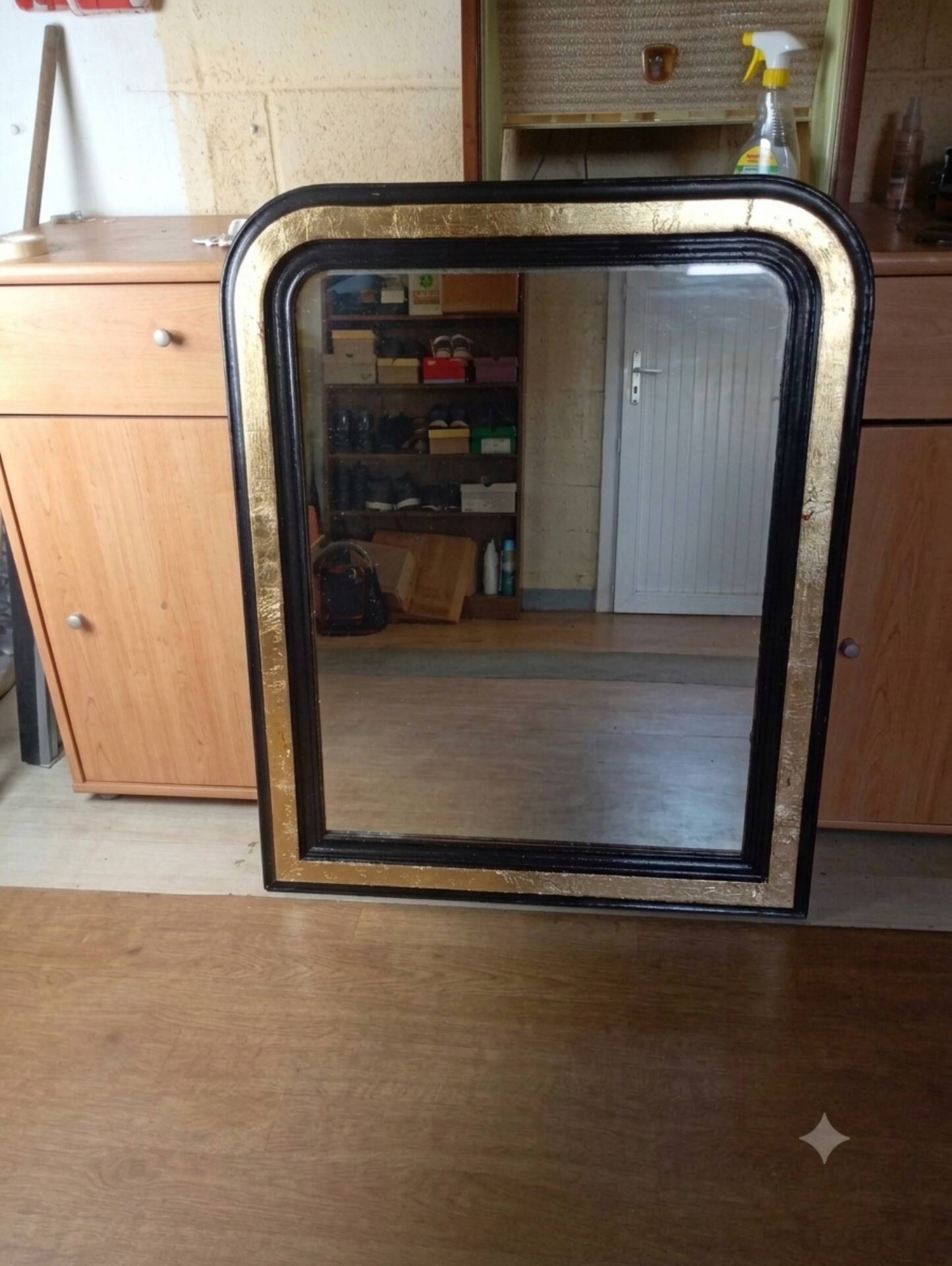 Miroir ancien noir et doré  – 98 x 78