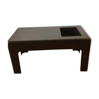 Kostka fiberglass coffee table