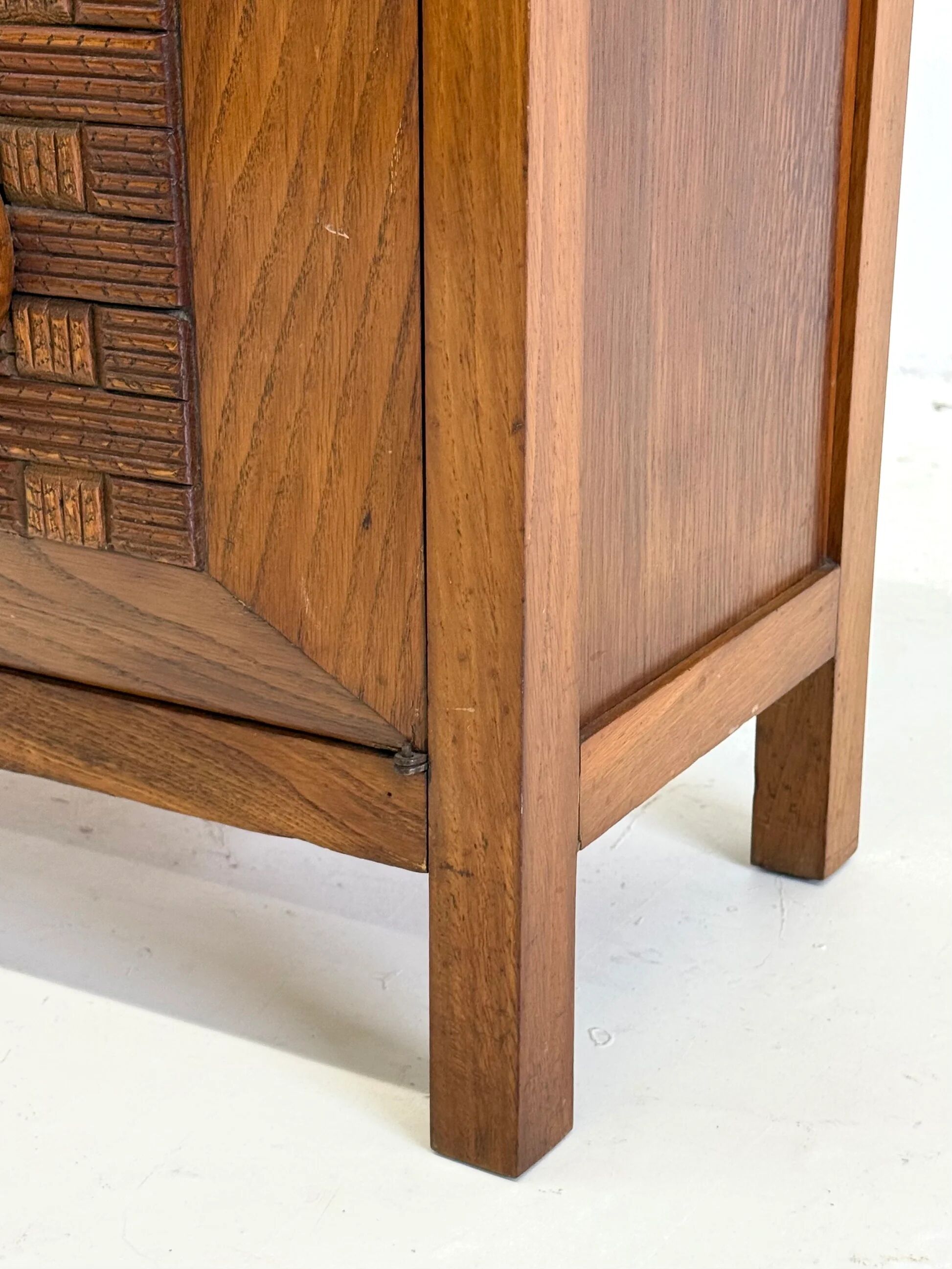 Italian Art Deco cabinet by Guglielmo Pecorini