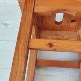 Rustic stool in solid pine