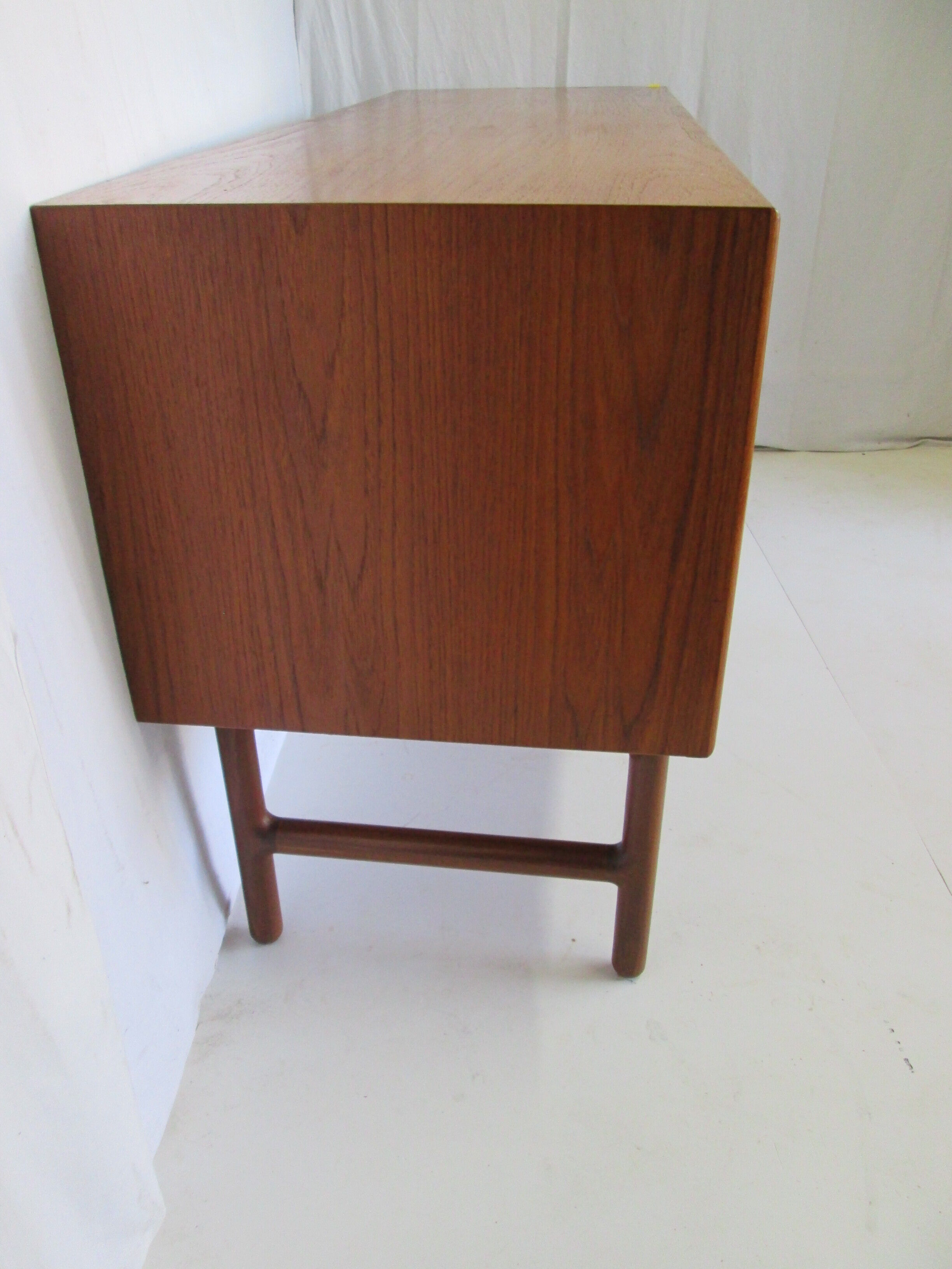 Vintage teak chest of drawers