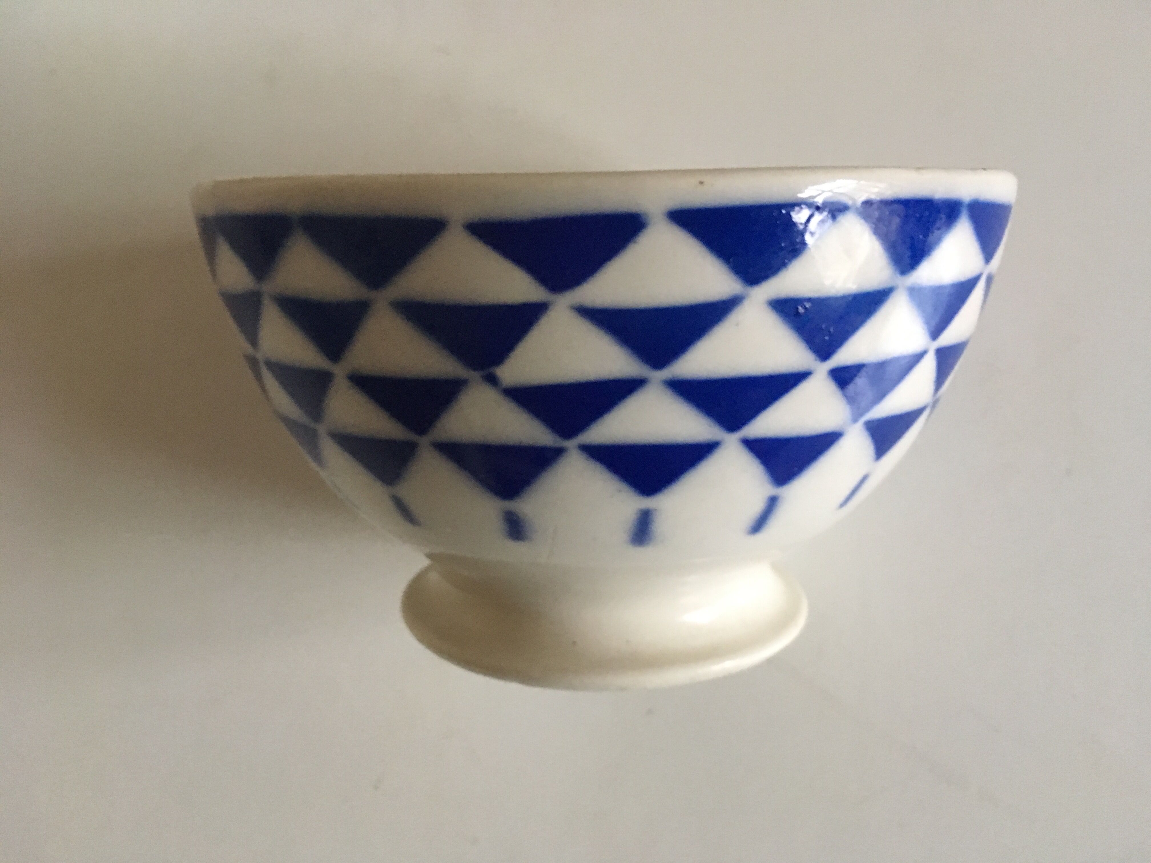 Set de 3 bols de faience terre de fer début 20
