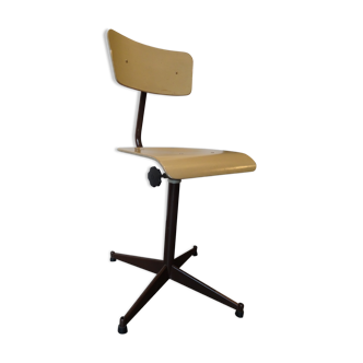 Industrial swivel chair