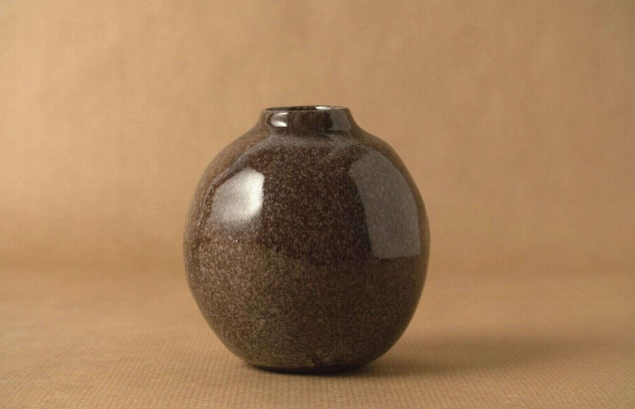 Vase soliflore grès chiné émaillé brun noix de coco vintage 1976