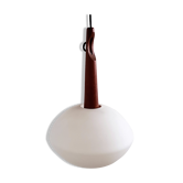 Suspension en teck et verre opalin par Uno et Östen Kristiansson pour Luxus, Suède années 1950