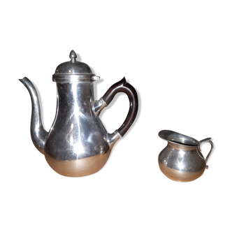 Tin teapot and small milk pot