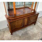 Chippendale style window medium oak color