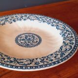 Plat creux de service en faïence de Gien vers 1880