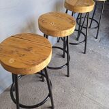 Lot 4 high bar stools wood and metal