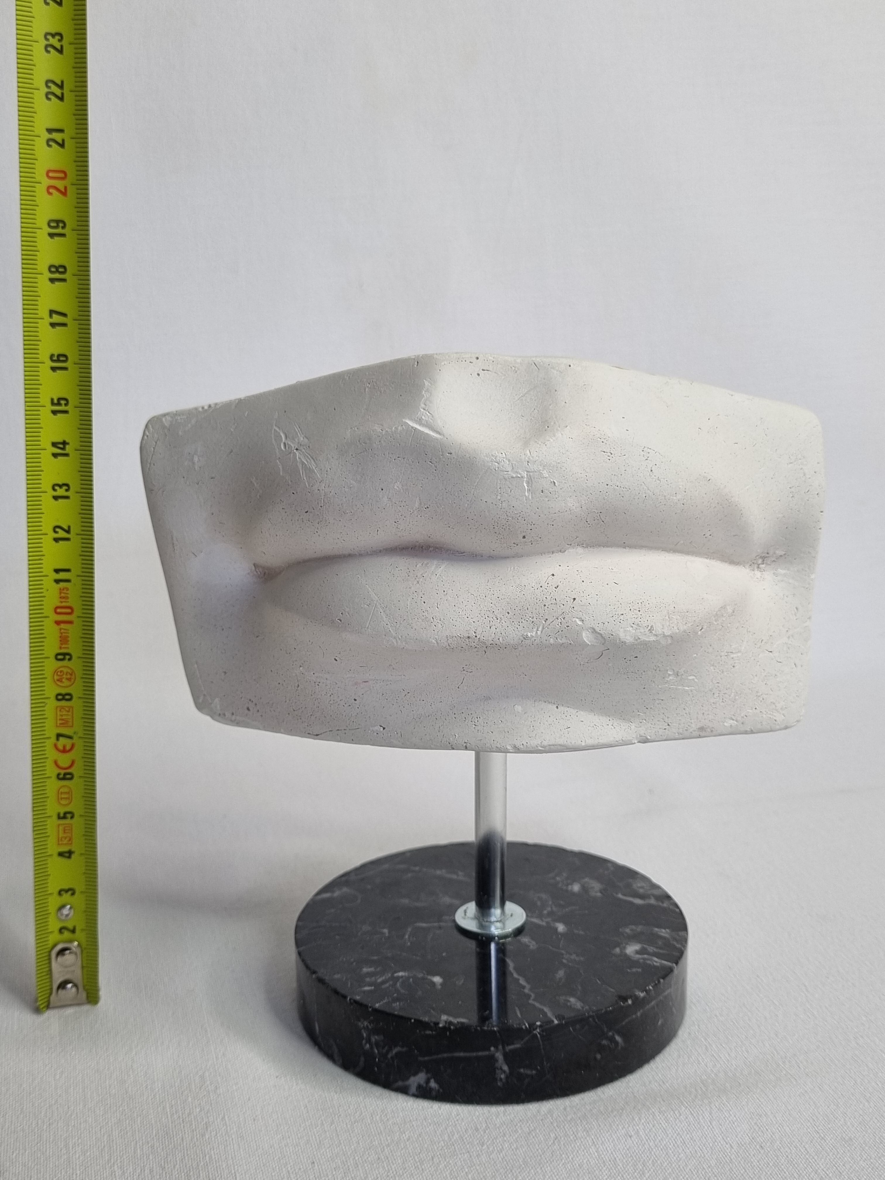 Lips of Michelangelo's "David", after Brucciani, on base, 17 cm