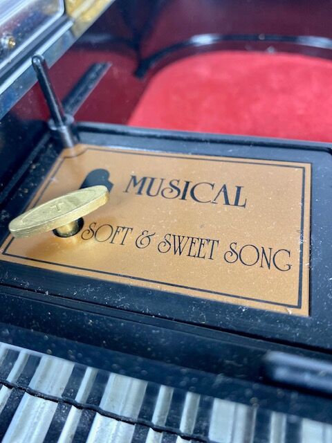 Boîte à musique et à bijoux