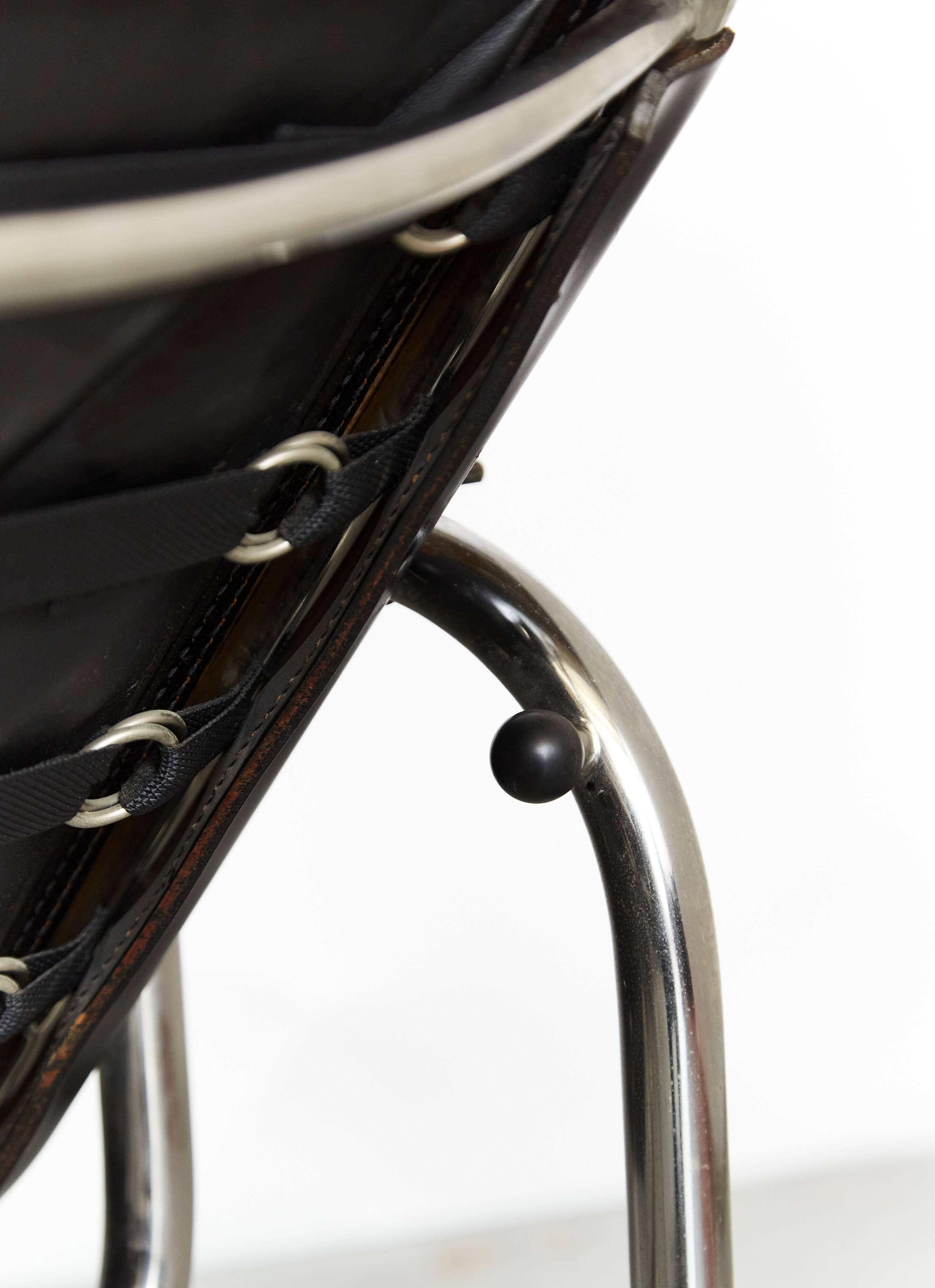 HE1106 et pouf HE1104 par Hans Eichenberger pour Strässle