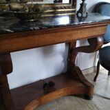 Marbled console