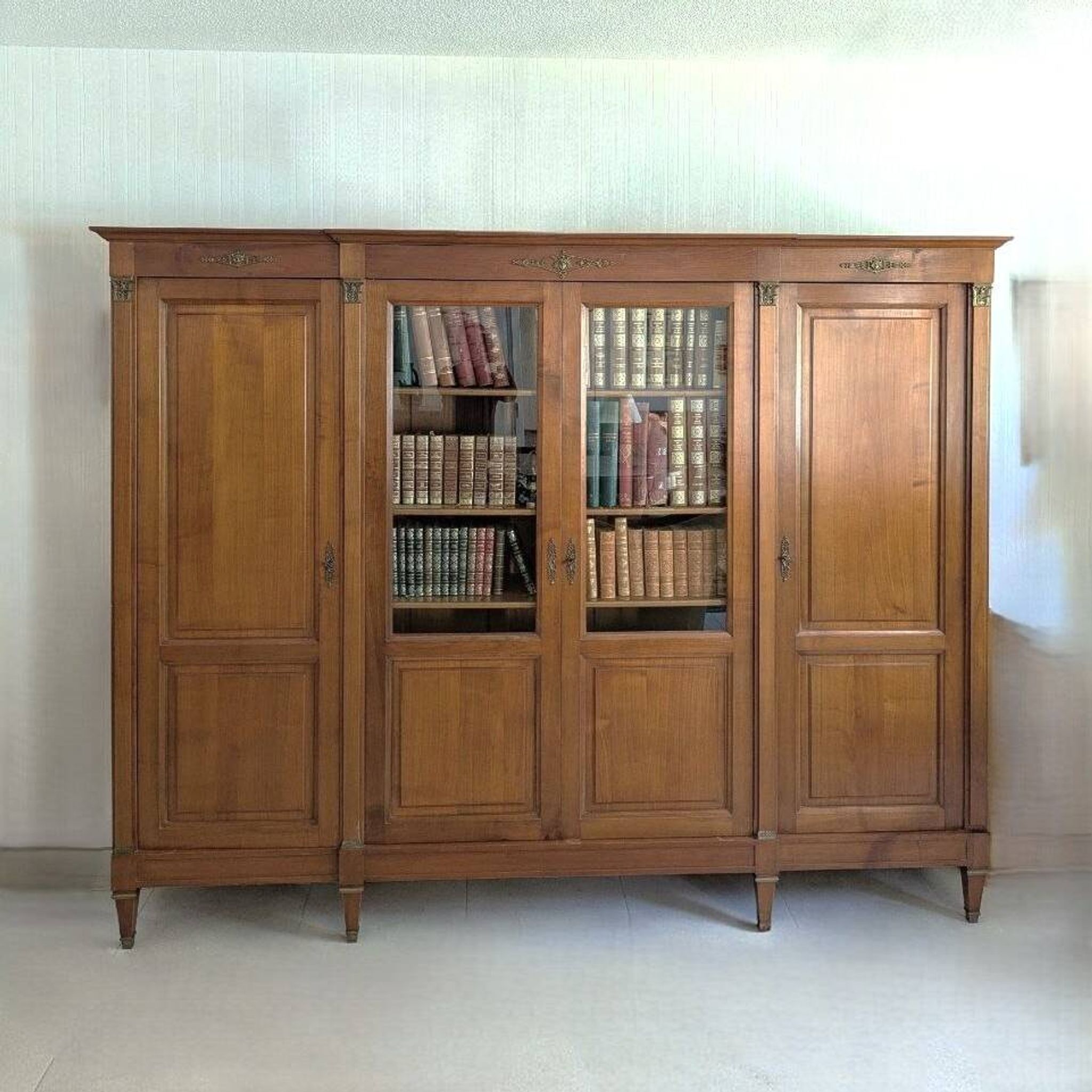 Bibliothèque 4 portes