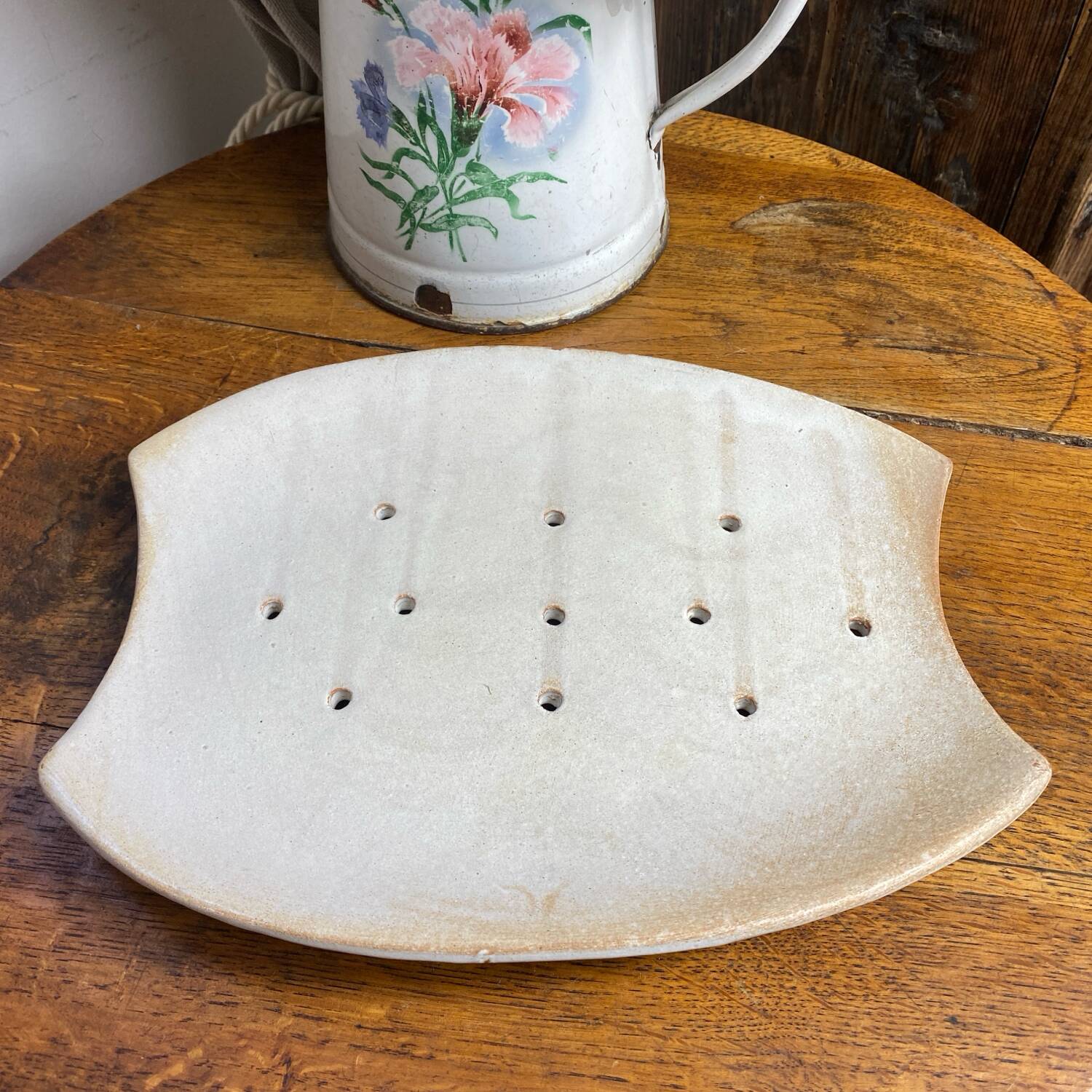 Glazed stoneware asparagus dish