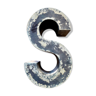 Letter S