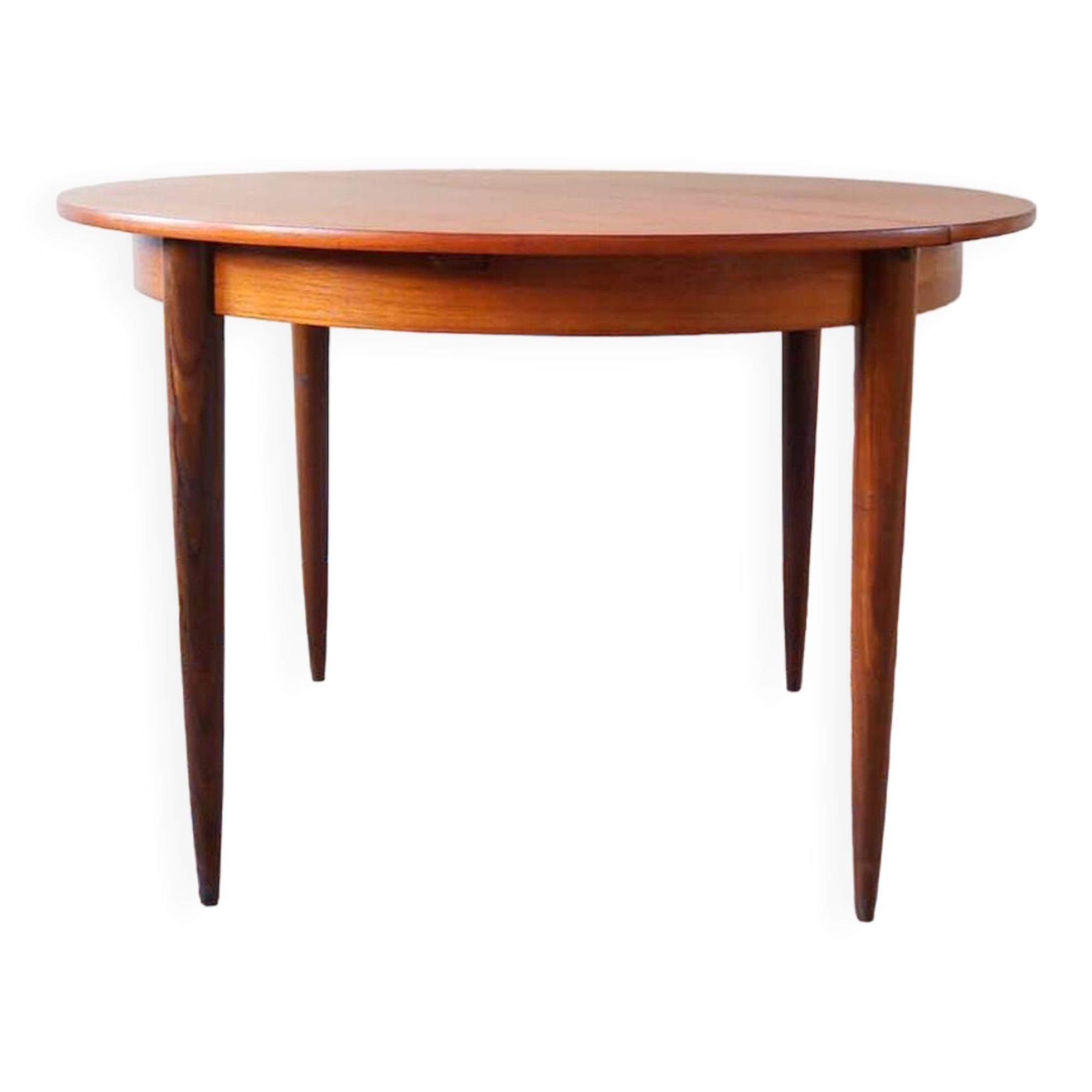 Scandinavian round table