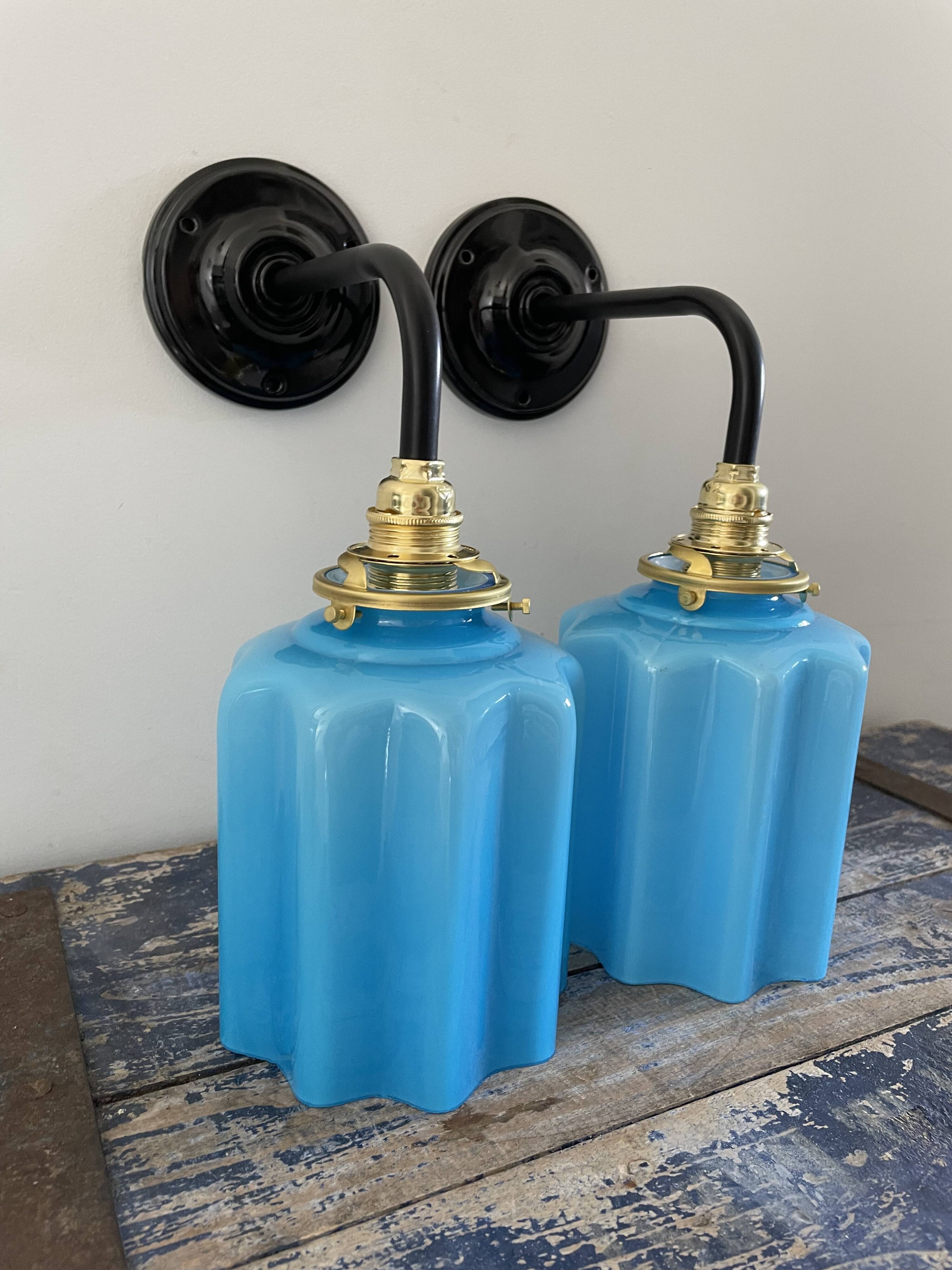 Paire d’appliques murales art déco bleu turquoise
