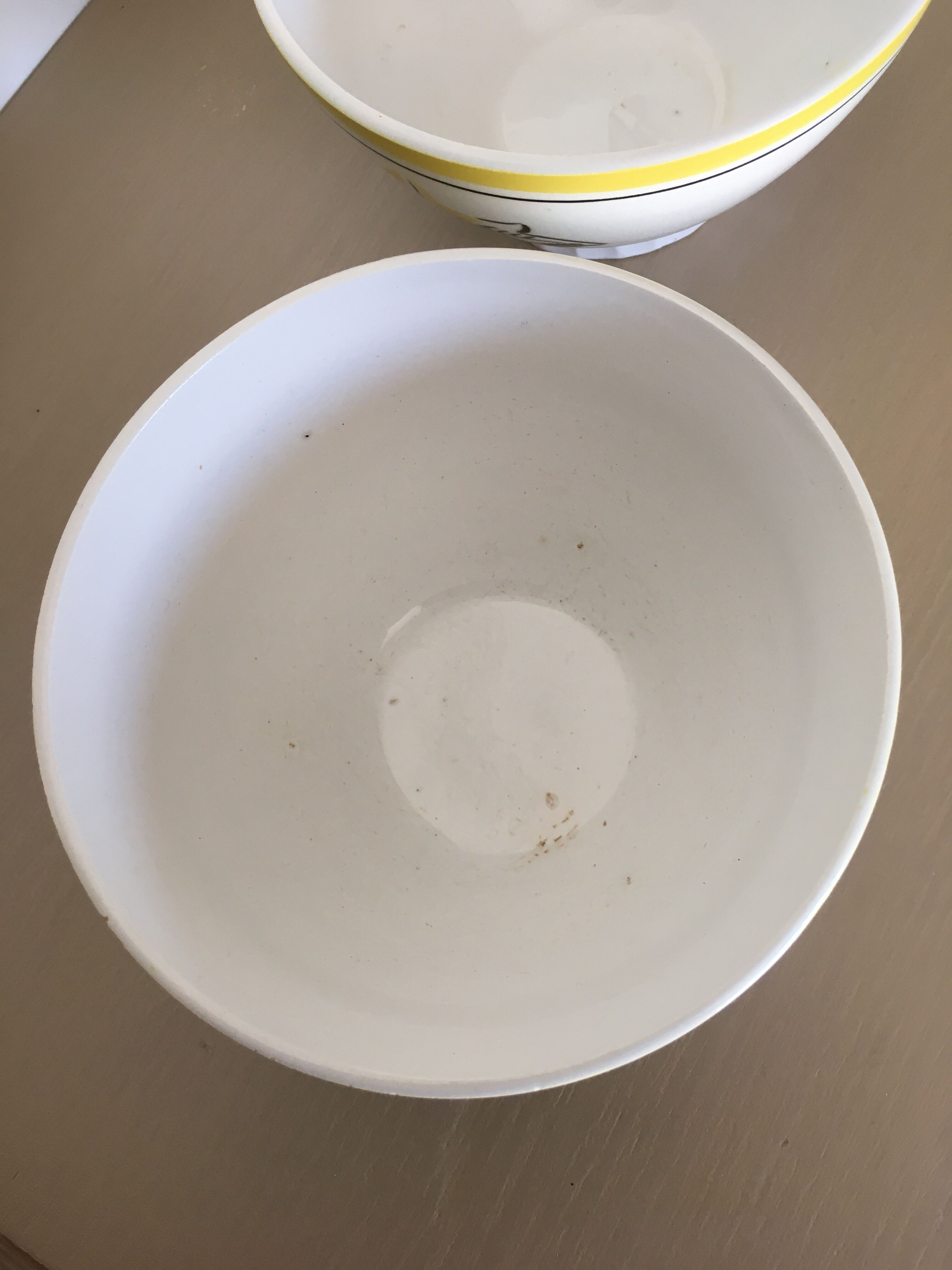 2 vintage earthenware bowls