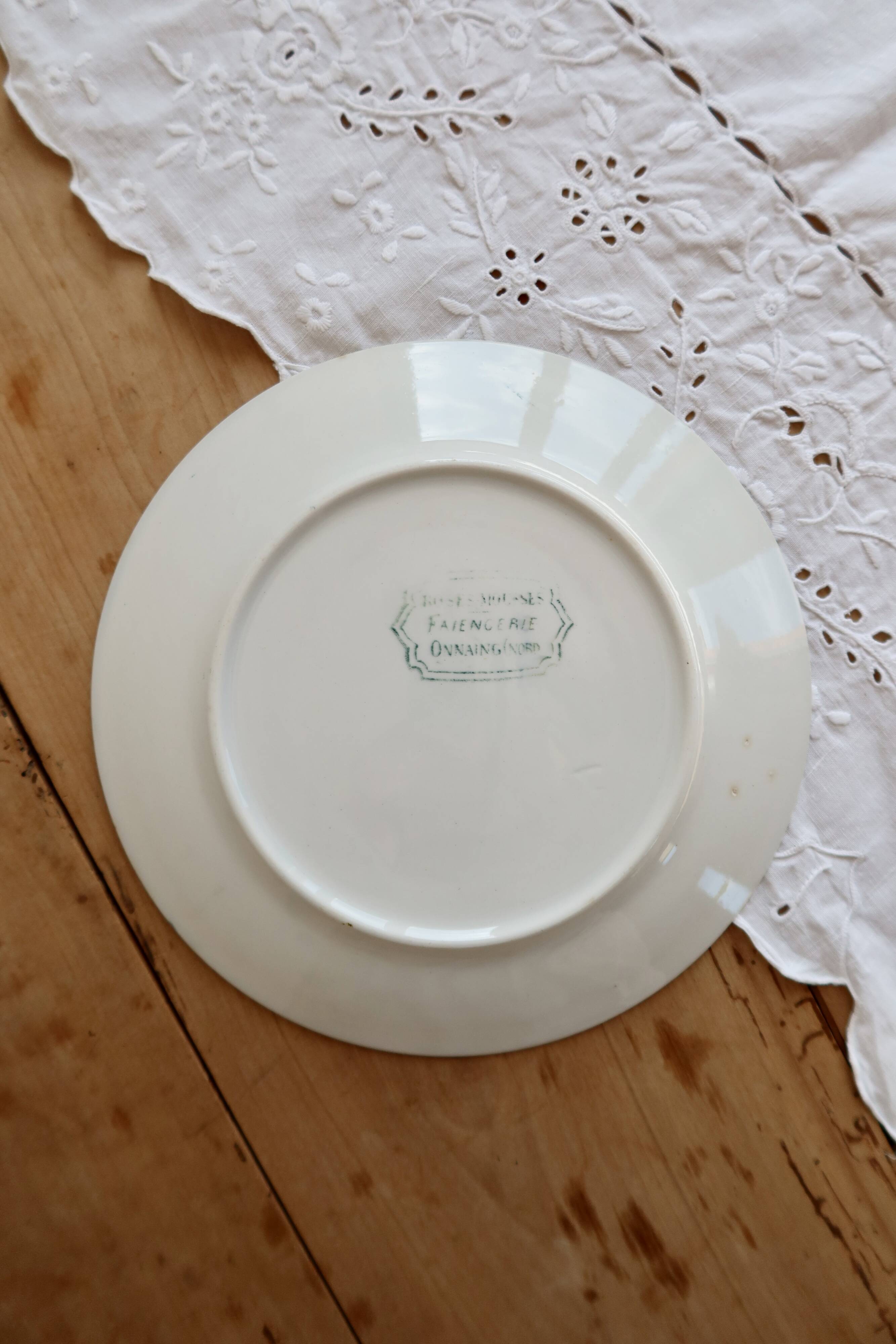 Antique flat plate, ironstone, Onnaing, Roses Mousses pattern.