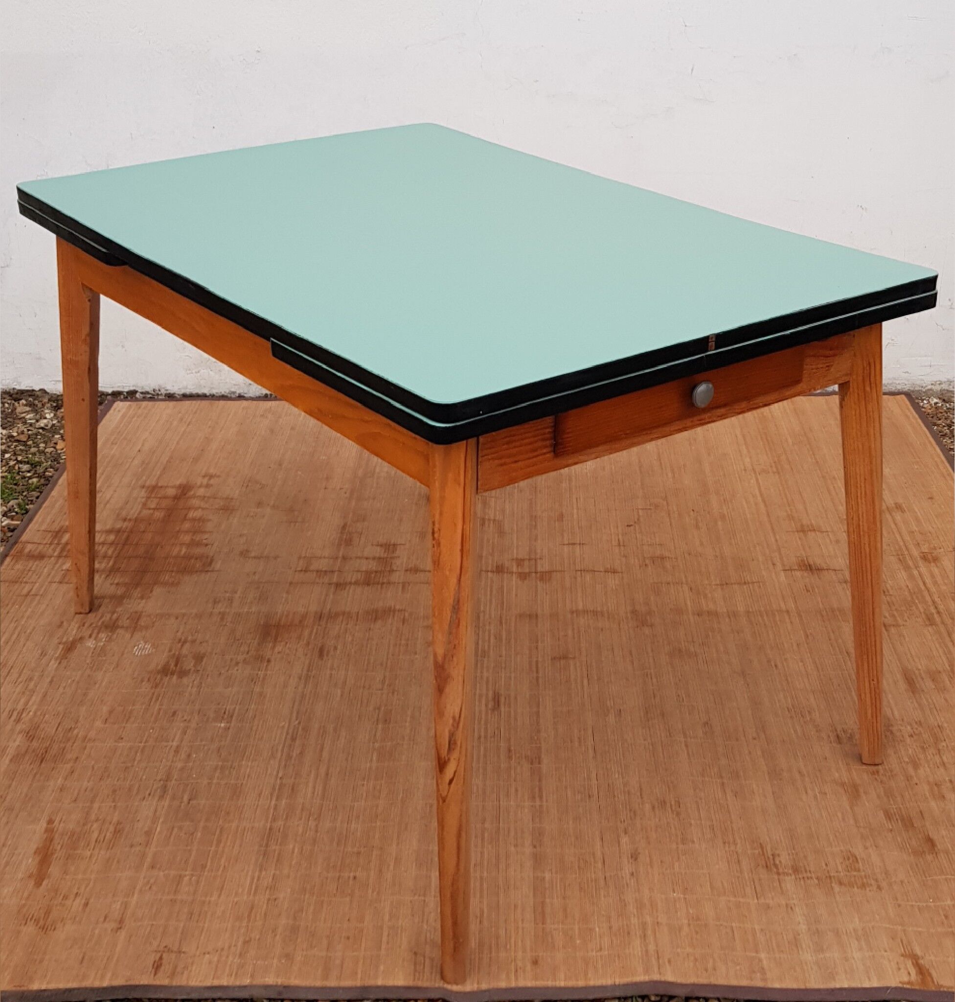 Table formica 1950