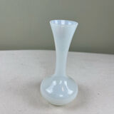 Antique opaline soliflore