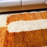 Traditional wool rug 200cm x 300cm