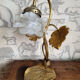 Lampe en laiton doré feuilles et fleur de nénuphar