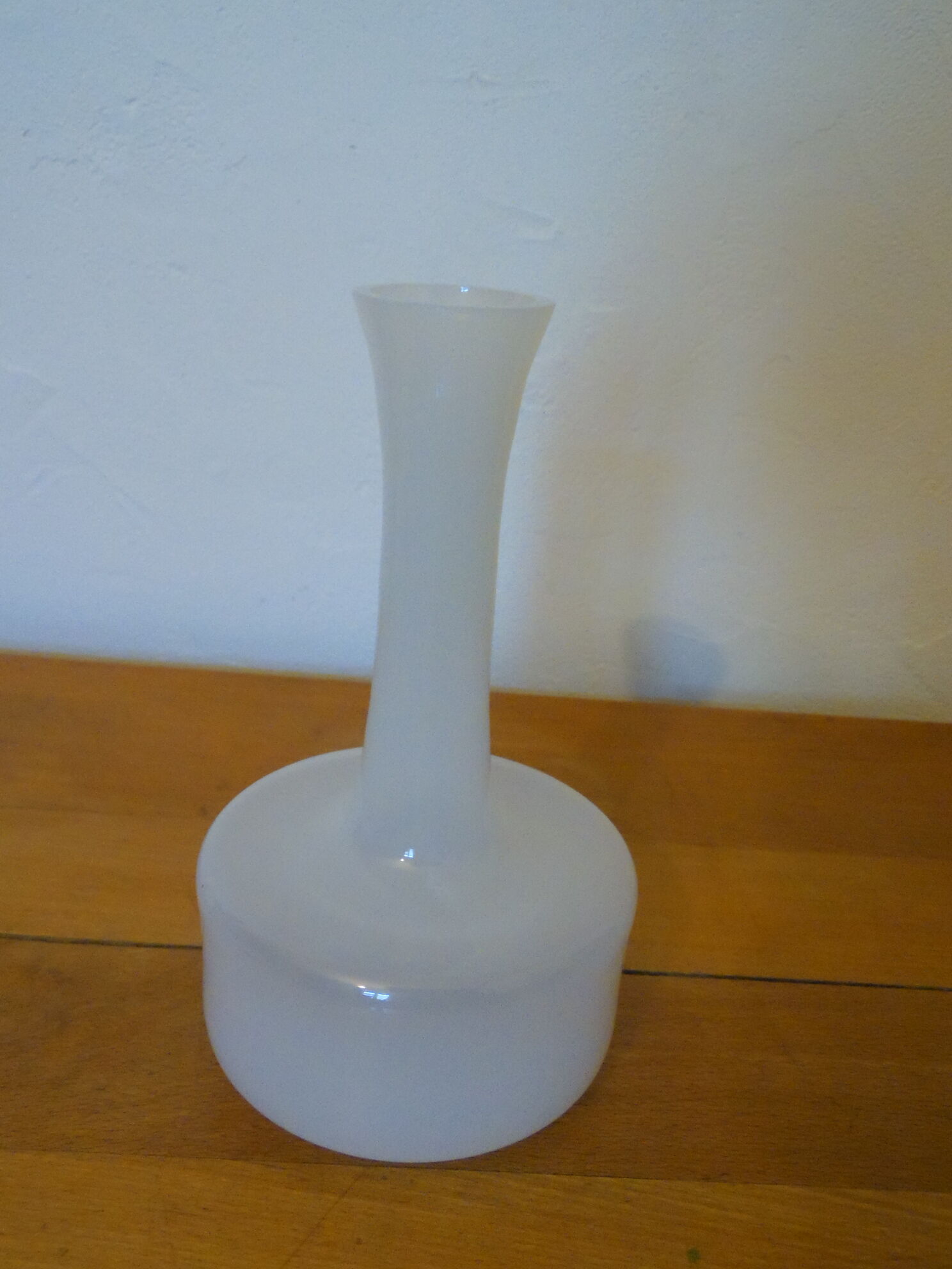 White lacquered glass vase