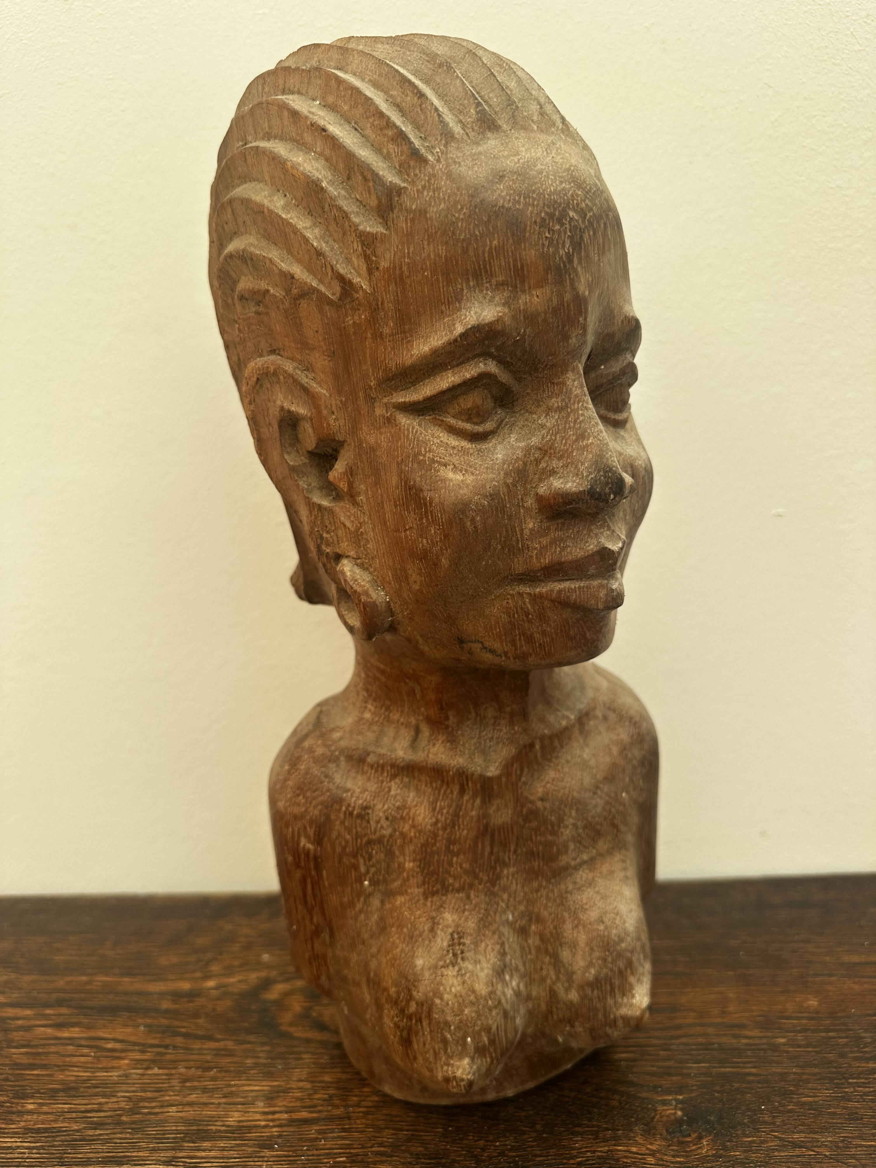 African statue, wooden bust of a woman, 1920s