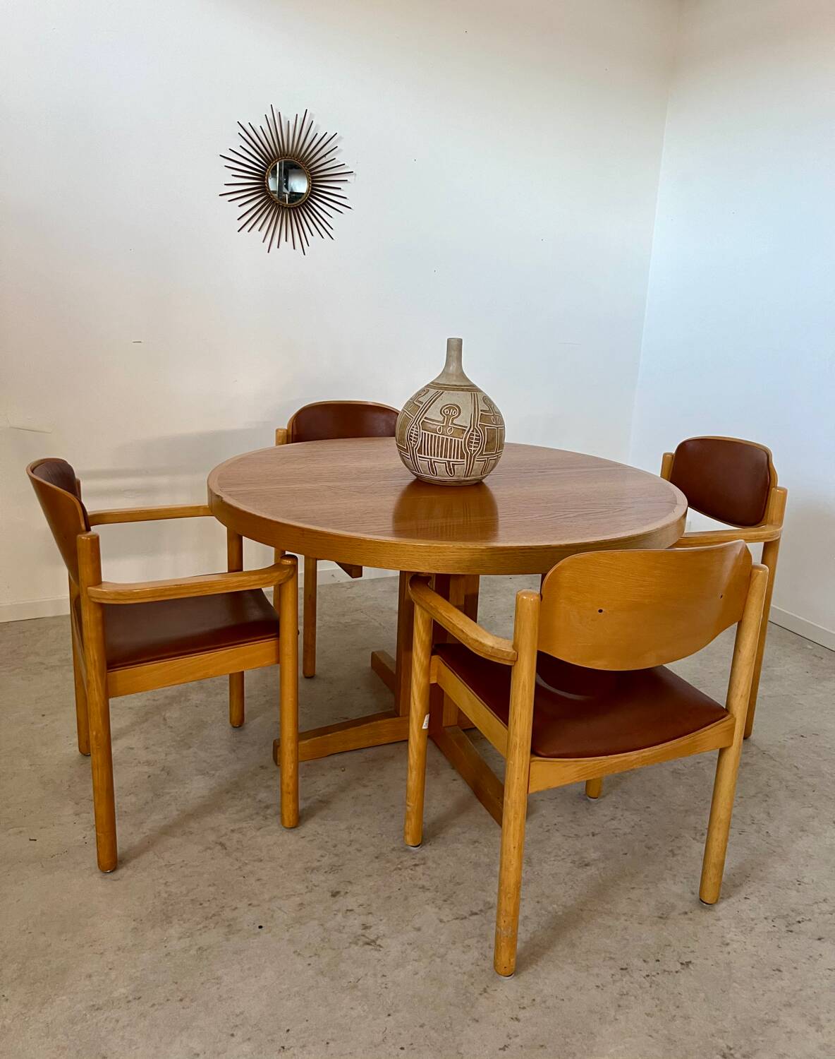 Vintage 70s Scandinavian design oak extendable table