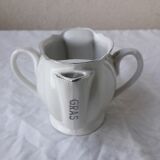 Porcelain sauce boat