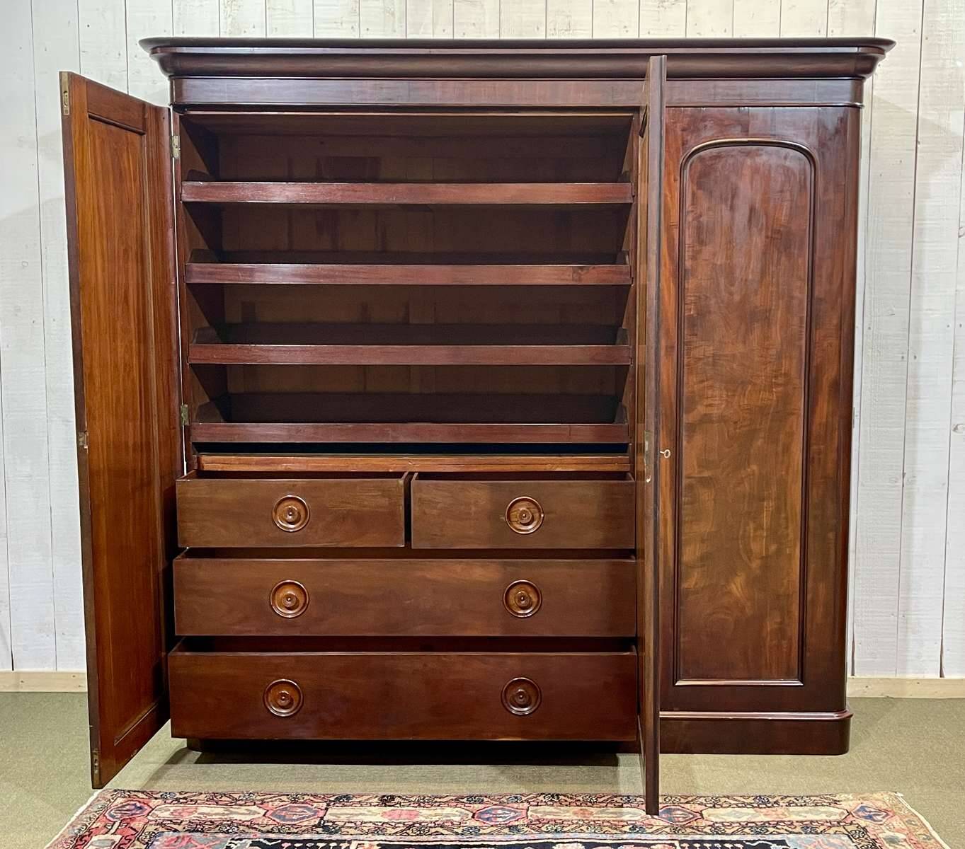 19th-century Victorian English bedroom wardrobe in mahogany.