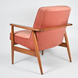 Mid-century modern pink velvet armchair, designer M. Zielinski, 1960s, Poland