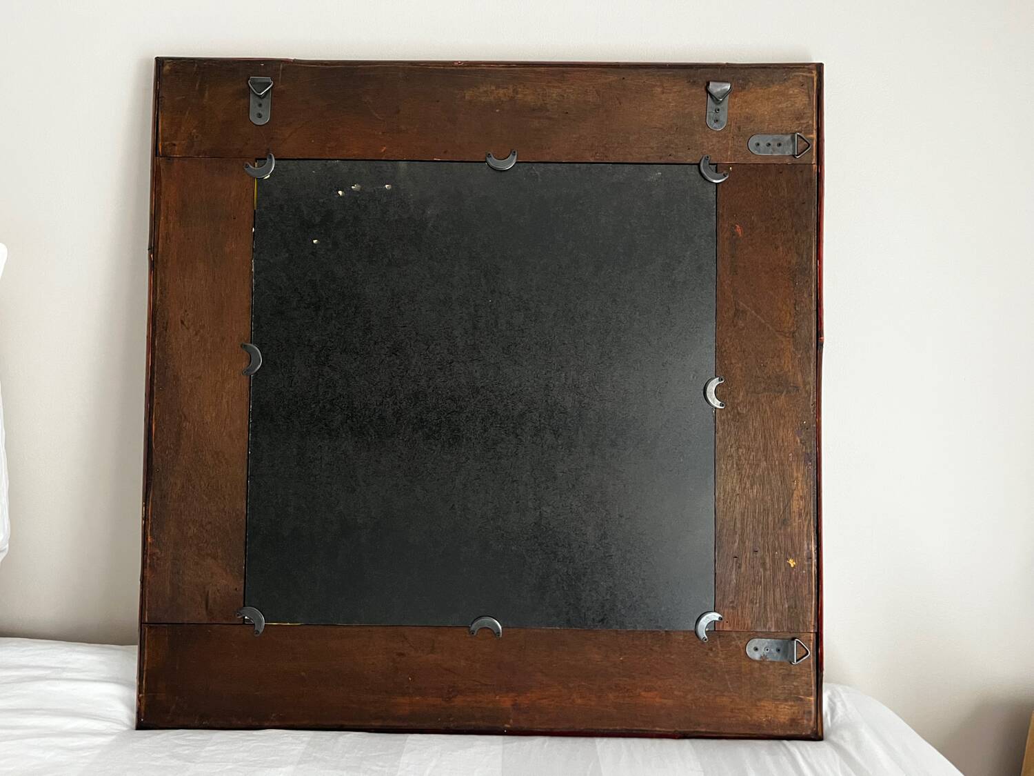70×70 colonial style wall mirror – natural rattan frame, very good condition