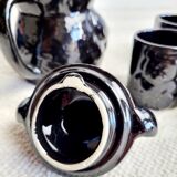 Teapot and cups