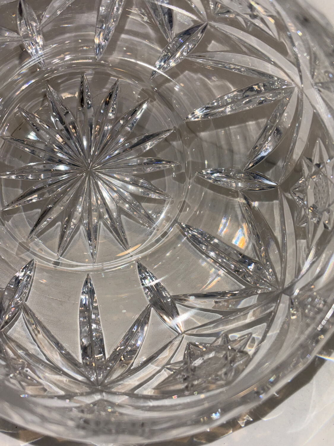 Bonbonnière en cristal ciselé