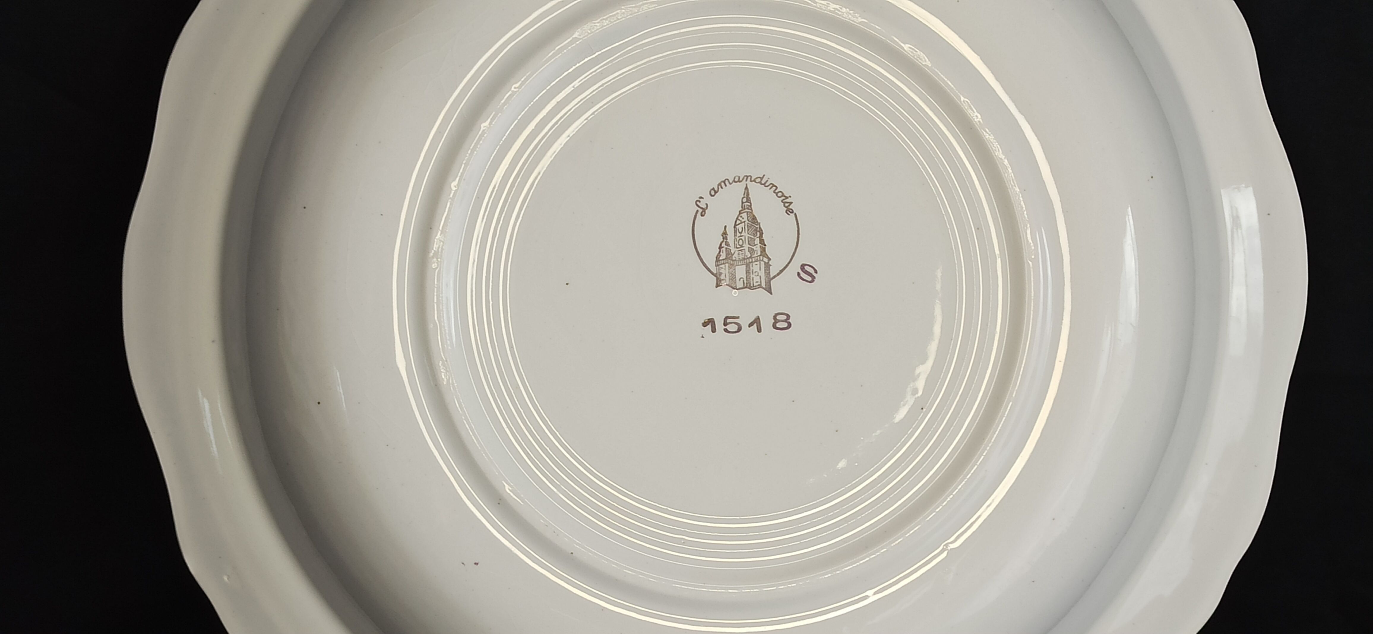 Hollow serving dish - peacock décor - l'amandinoise