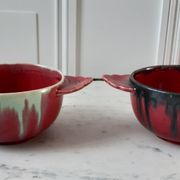 Duo of stoneware bowls with burgundy and blue ears 30s-40s