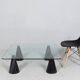 Massimo/Lella Vignelli. Dans le style de. Table basse, marbre, Italie, années 1980.
