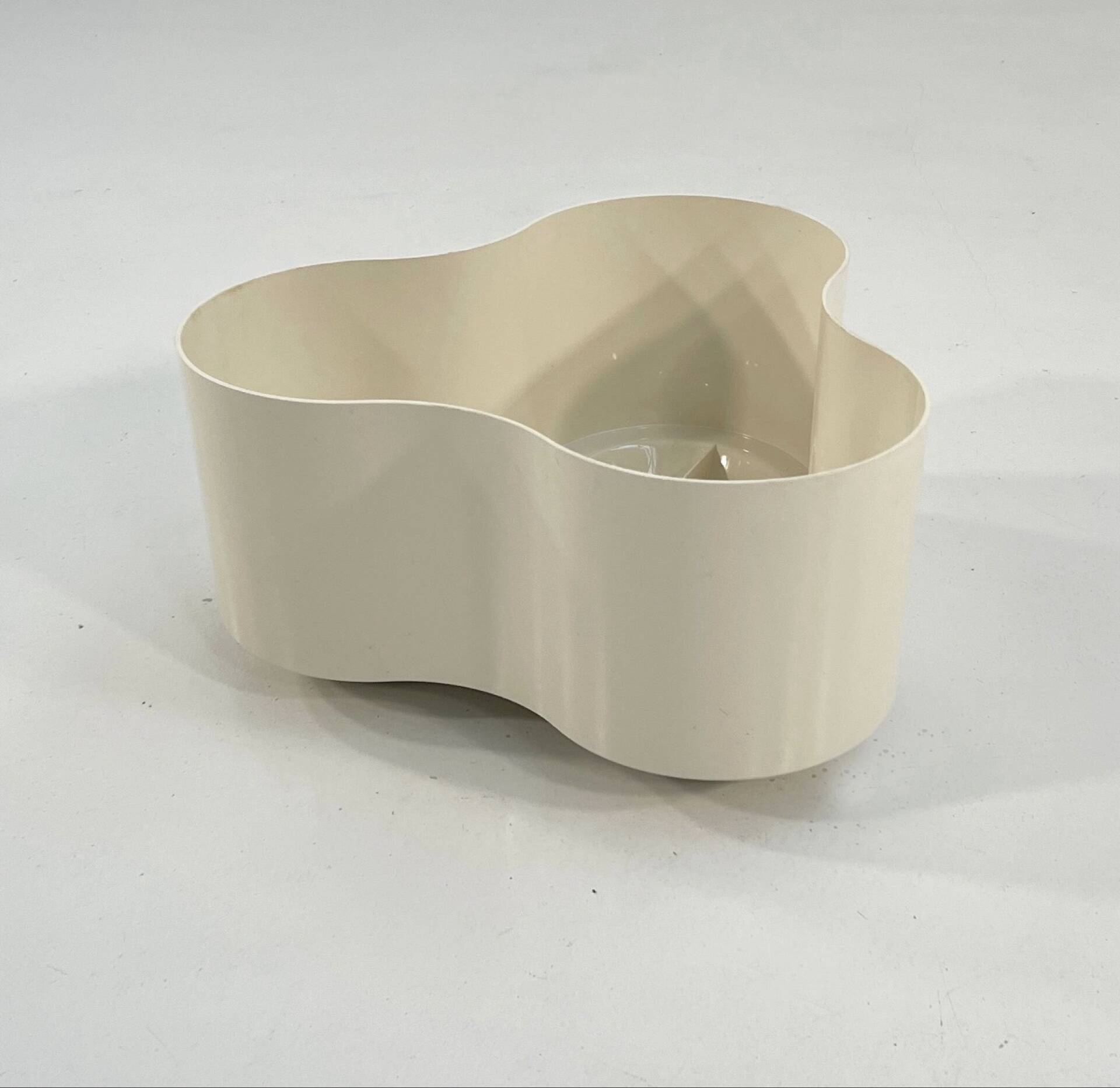 Wavy Planter La Fiorera White by Valenti, 1970s