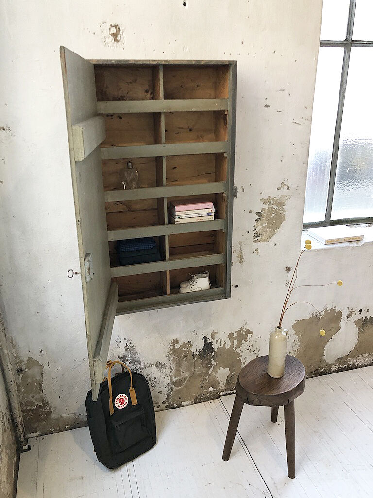 Wall craft furniture