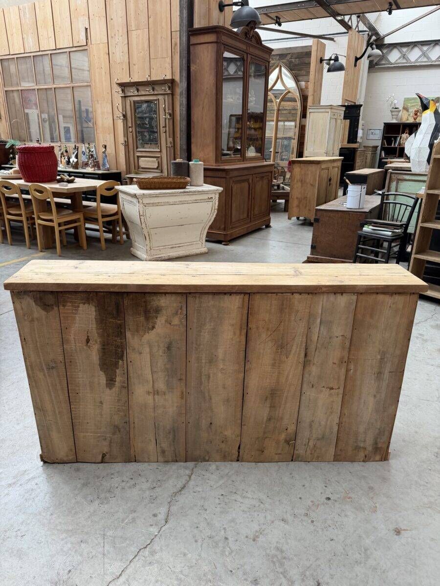 Workshop furniture in beech from the early 20th century.