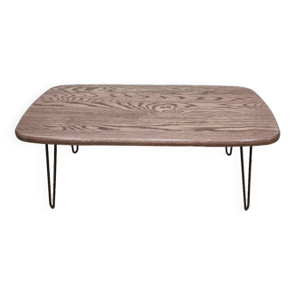 Solid oak oval coffee table with steel pin legs