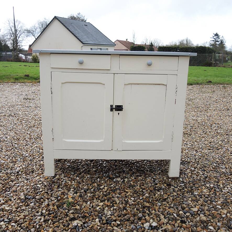 Old low Parisian sideboard in white wood