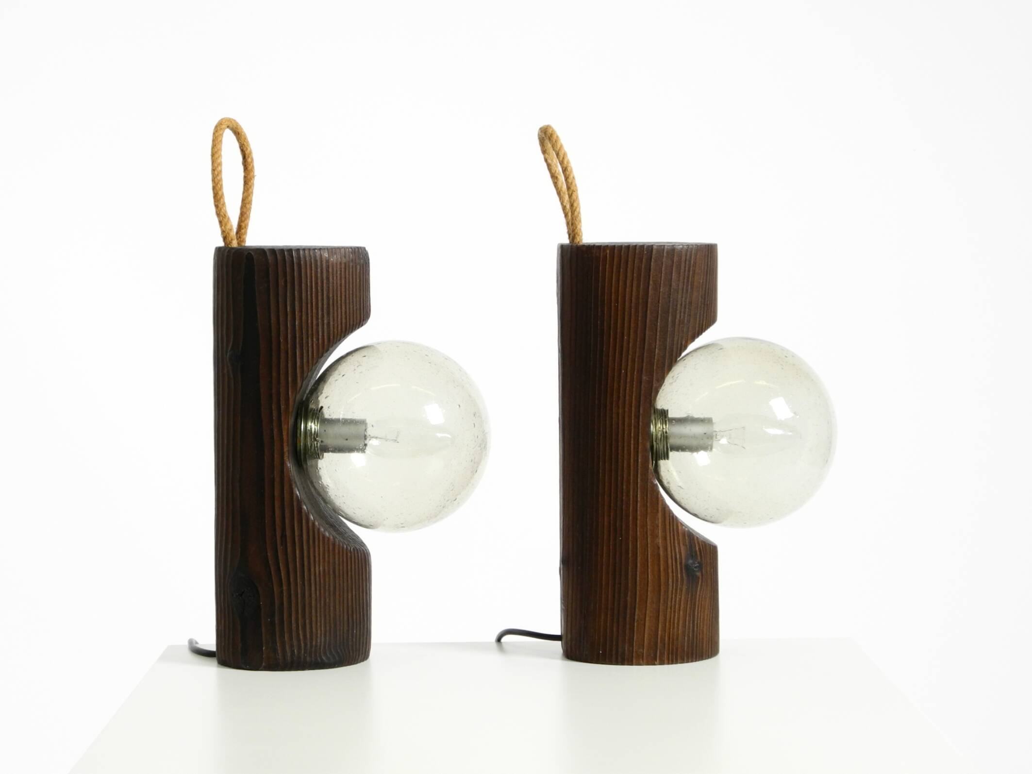 Pair of rare 1960s Temde table and wall lamps made of solid pine