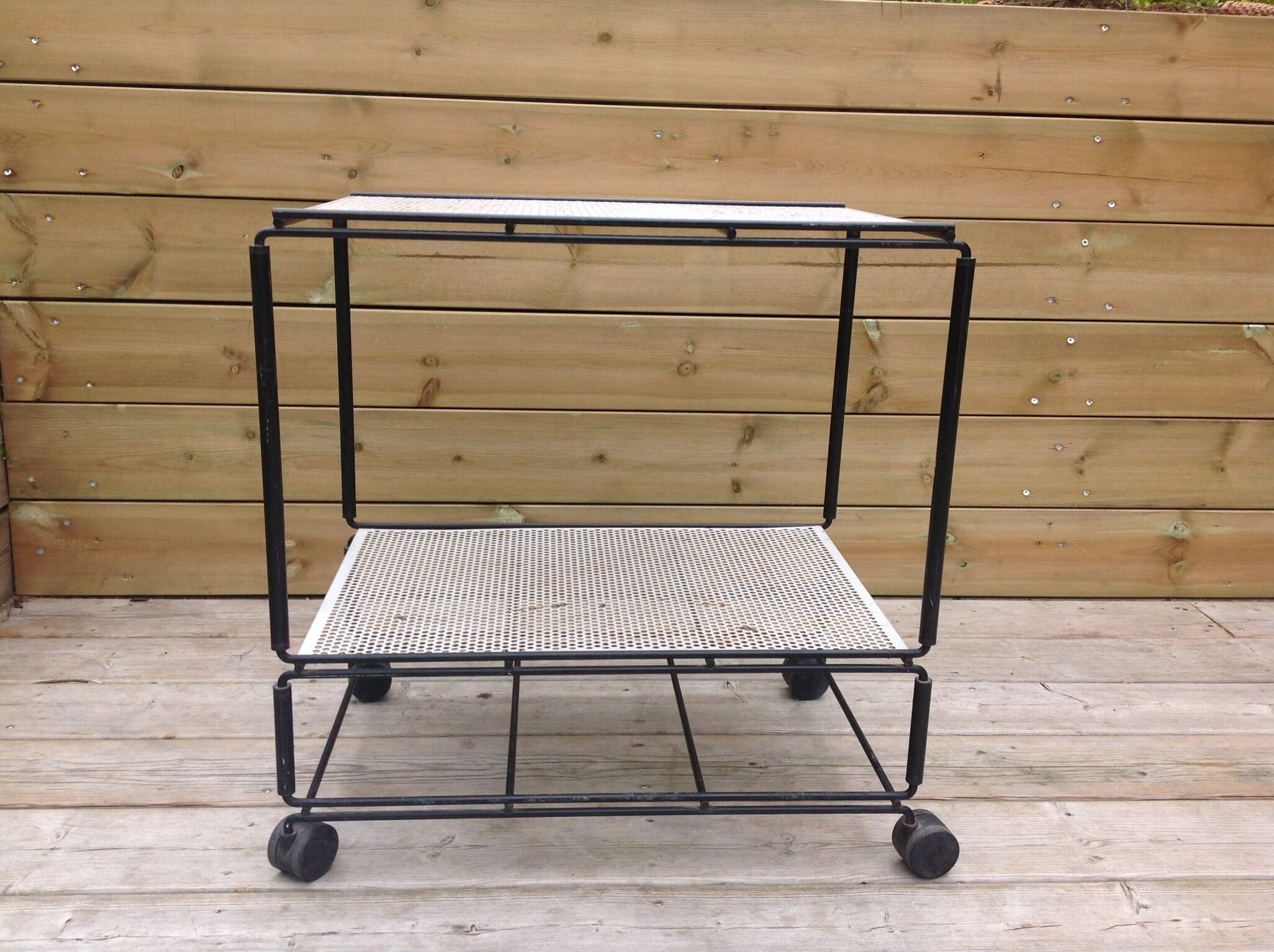 Perforated iron rolling table